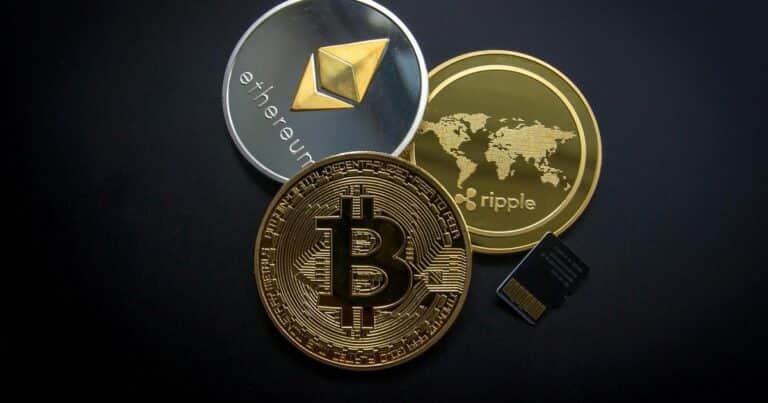 Sturzenegger va por las criptomonedas: los detalles de la desregulación que puede cambiar el mercado financiero