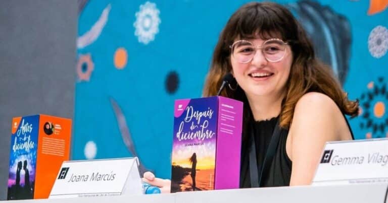 Joana Marcús, bestseller juvenil: “No toda la violencia se ejerce con un golpe”