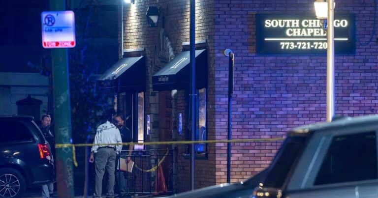 Horror en Estados Unidos: encontraron más de 50 cadáveres en descomposición en una funeraria en Chicago