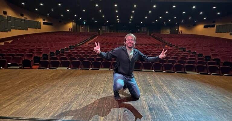 Quim Masferrer, actor, 55 años: “Desde que quitaron los peajes, la AP-7 se ha convertido en una especie de túnel del tiempo en el que sabes cuándo entras, pero nunca cuánto tardarás en llegar”