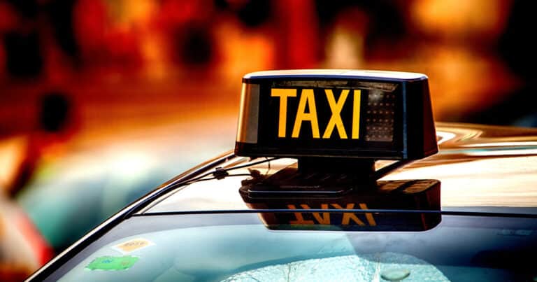Sebastián, taxista en Mallorca: «Llego a facturar 7.000 euros por mes pero de abril a octubre no me tomo ni un día libre y trabajo hasta 14 horas»