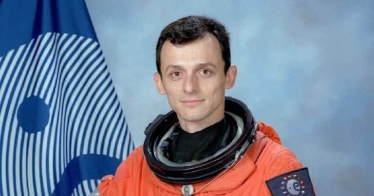 Pedro Duque, astronauta español: “El Sol es 400 veces más grande que la Luna, pero está 400 veces más lejos; por eso, visto desde la Tierra, lo puede tapar por completo”