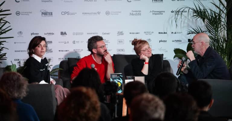 Tres escritores y una pregunta clave en la Feria de Editores: ¿se puede aprender a escuchar?