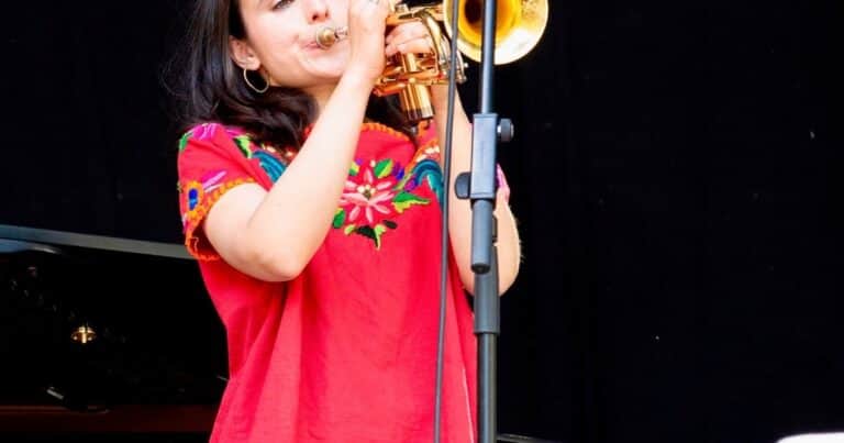 Andrea Motis, trompetista y saxofonista, 31 años: «La vida de pueblo te da la oportunidad de sentirte libre»