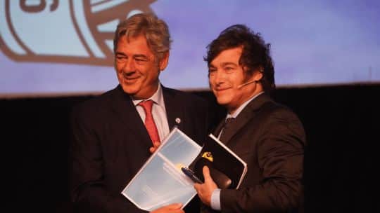 "Roma no paga traidores": el mensaje de Milei tras el triunfo de Nicolás Pino en la Sociedad Rural