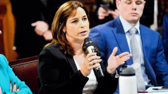 Carrizo defendió el posteo de los dirigentes del PJ como "cucarachas": "Fue una humorada, una sátira"