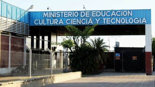 Montaron un circuito con documentos falsos y pagaron obras escolares que nunca se hicieron