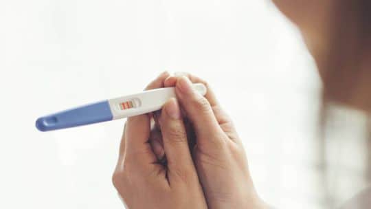 La natalidad en Argentina cayó un 46% en 9 años: por qué cada vez nacen menos bebés