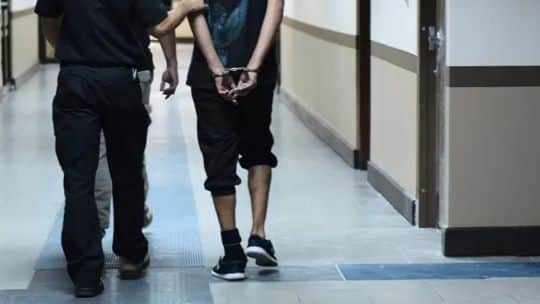 El Gobierno reglamentó, por decreto, el Régimen Penal Juvenil: qué pasará con los adolescentes acusados de delinquir y sus supervisores