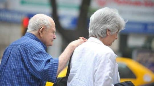 La UCA advierte que el 46% de los hogares con adultos mayores tiene ingresos insuficientes