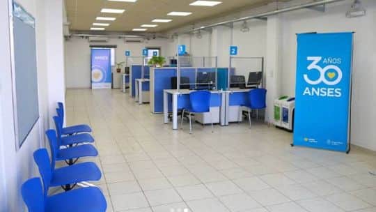 ANSES continúa con el cronograma este jueves 27 de agosto: quiénes cobran sus haberes y prestaciones