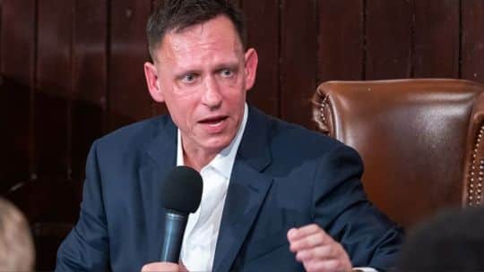 El experimento temerario de Thiel en Argentina: la tapa de NOTICIAS