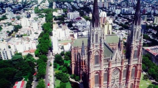 El metro cuadrado en La Plata cuesta 41% menos que en la Ciudad de Buenos Aires