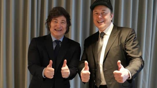 El negocio disfrazado de “donación” por US$ 22 M que Milei le saca a Arsat para entregárselo a Musk