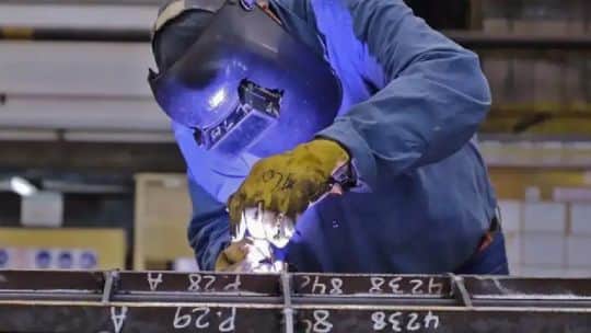 El Gobierno confirmó que en sólo siete meses quedaron al borde del cierre la misma cantidad de empresas que en todo 2025