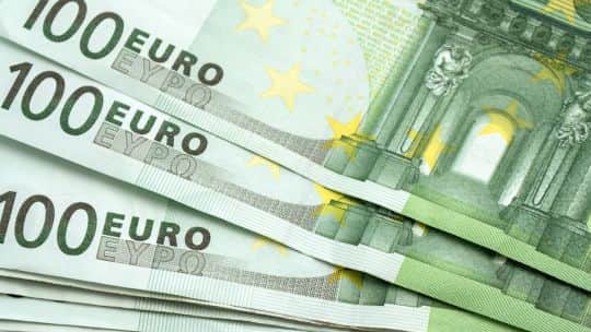 En RDC analizaron el caso de una familia marroquí en España que recibe casi 5.000 euros mensuales en ayudas sociales