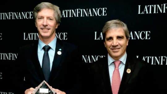 Senadores del PJ ampliaron la denuncia penal contra el Gobierno por el destino de los lingotes de oro