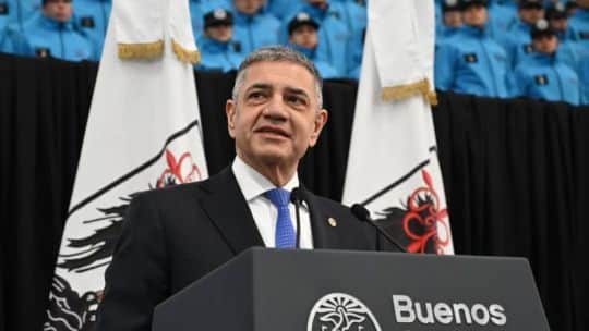 Jorge Macri negocia postergar la Marcha del Orgullo por la visita de León XIV