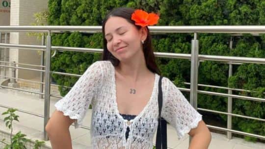 Su hija murió en un choque, condenaron a dos mujeres y escupió a una: “Se sonreía”