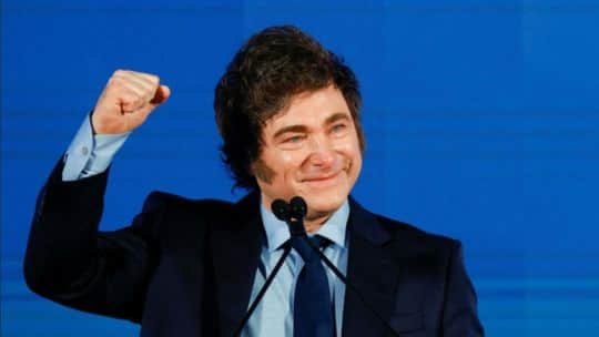 Milei comienza una semana de viajes e importantes encuentros en Argentina y Chile, incluyendo una reunión con una funcionaria norteamericana