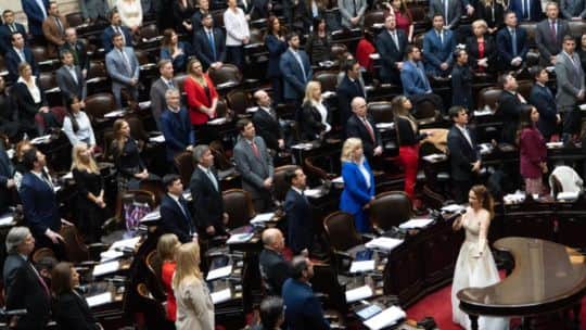Doblete clave para Milei en Diputados: el oficialismo resistió los cruces y se llevó la media sanción para el BCRA y la Inocencia Fiscal II