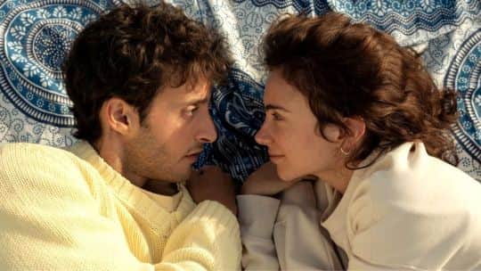 Netflix estrena “Toda la verdad de mis mentiras”, una nueva miniserie romántica basada en una exitosa novela: de qué trata