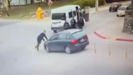 Persecución, marcha atrás y fuga: qué dijo la Municipalidad sobre el video viral de la “cacería de Uber” en Córdoba