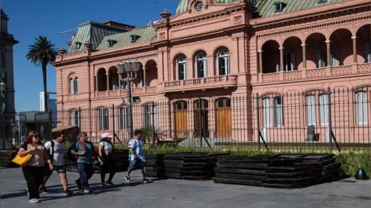 En RDI se analizó por qué el jefe de Gabinete funciona como un “fusible” del presidente de turno