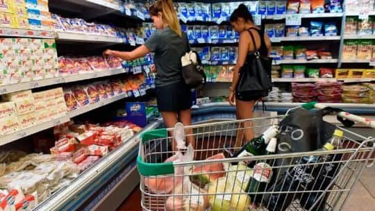 En RDEco advirtieron sobre la pérdida de poder adquisitivo pese a la desaceleración de la inflación