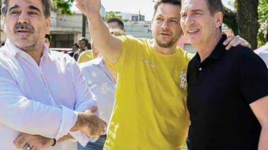 Cortocircuitos en la Provincia y recelos generalizados enfrían el acuerdo LLA-PRO