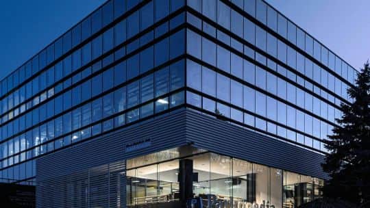 Mercado de oficinas Clase A en América Latina: la vacancia cae al 14 % y Buenos Aires normaliza su demanda