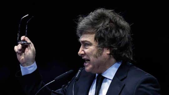 El malestar económico se mete de lleno en la pelea por 2027: trabajo, salarios y una economía familiar sin margen