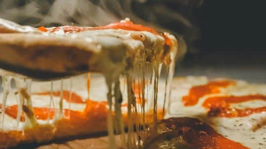 Noche de la pizza y la empanada: cómo saber qué locales participan del evento