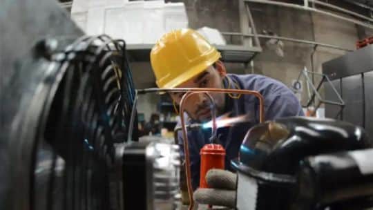 Fragmentación del tejido productivo: “Se destruyeron en realidad 34.125 empresas y se crearon 3.100 empresas”