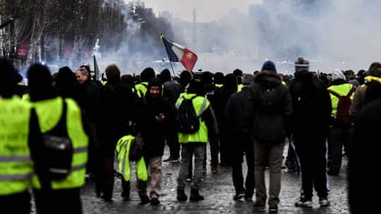 RDC: Francia vuelve a mirar a los chalecos amarillos ante la suba de los combustibles y las protestas