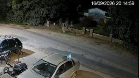 Ladrón robó una moto, se fracturó una pierna en la huida y fue detenido luego de recibir ayuda de un camionero