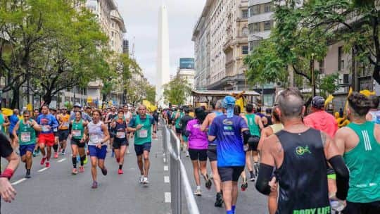 Maratón de Buenos Aires 2026: cerca de 17.000 corredores van por los 42K; el debut de la Blue Line