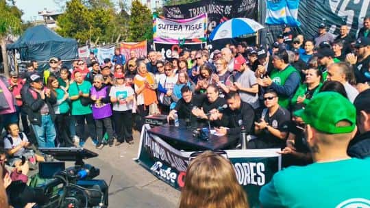 Trabajadores de FATE apelarán el fallo de desalojo