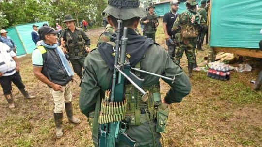 Grupos narcos usan redes sociales para captar menores en Colombia