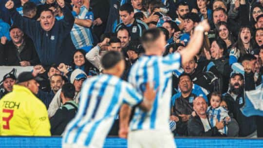 Falcioni, Di María, Messi y los perros