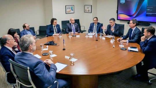 La política internacional ya no se articula solo entre cancillerías: las ciudades también participan