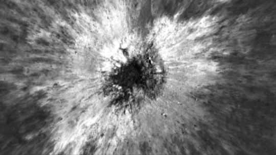 La imagen satelital de la NASA del día: el nuevo cráter lunar McGetchin