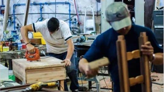 Las tarifas de la luz se multiplicaron por cuatro para la industria y asfixian a las PyMEs