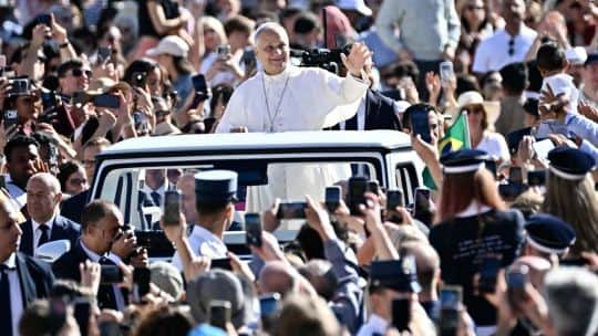 Visita del papa León XIV: cónclave entre el Gobierno Nacional y la Iglesia para que el 11 de noviembre sea feriado provincial