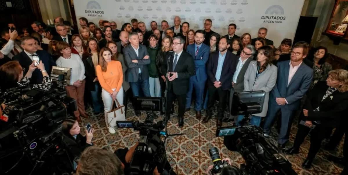 Comisión por endeudamiento familiar: la oposición denuncia una “cortina de humo”