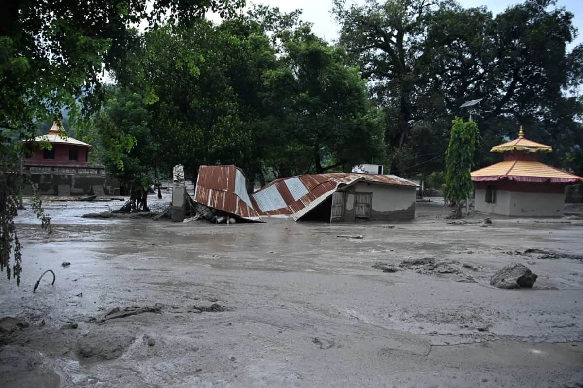 Inundaciones dejaron al menos 160 muertos y más de 400 desaparecidos en Nepal