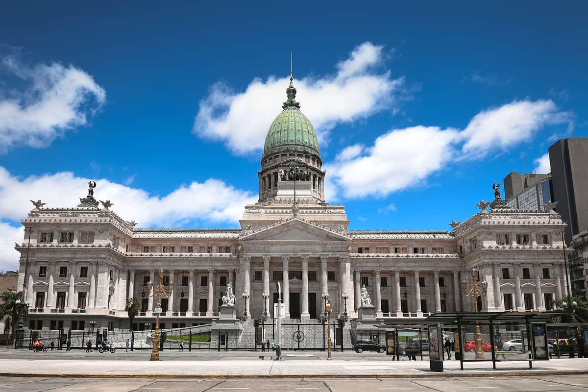 El Senado debate la reforma de Zonas Frías y los cambios en el Banco Central