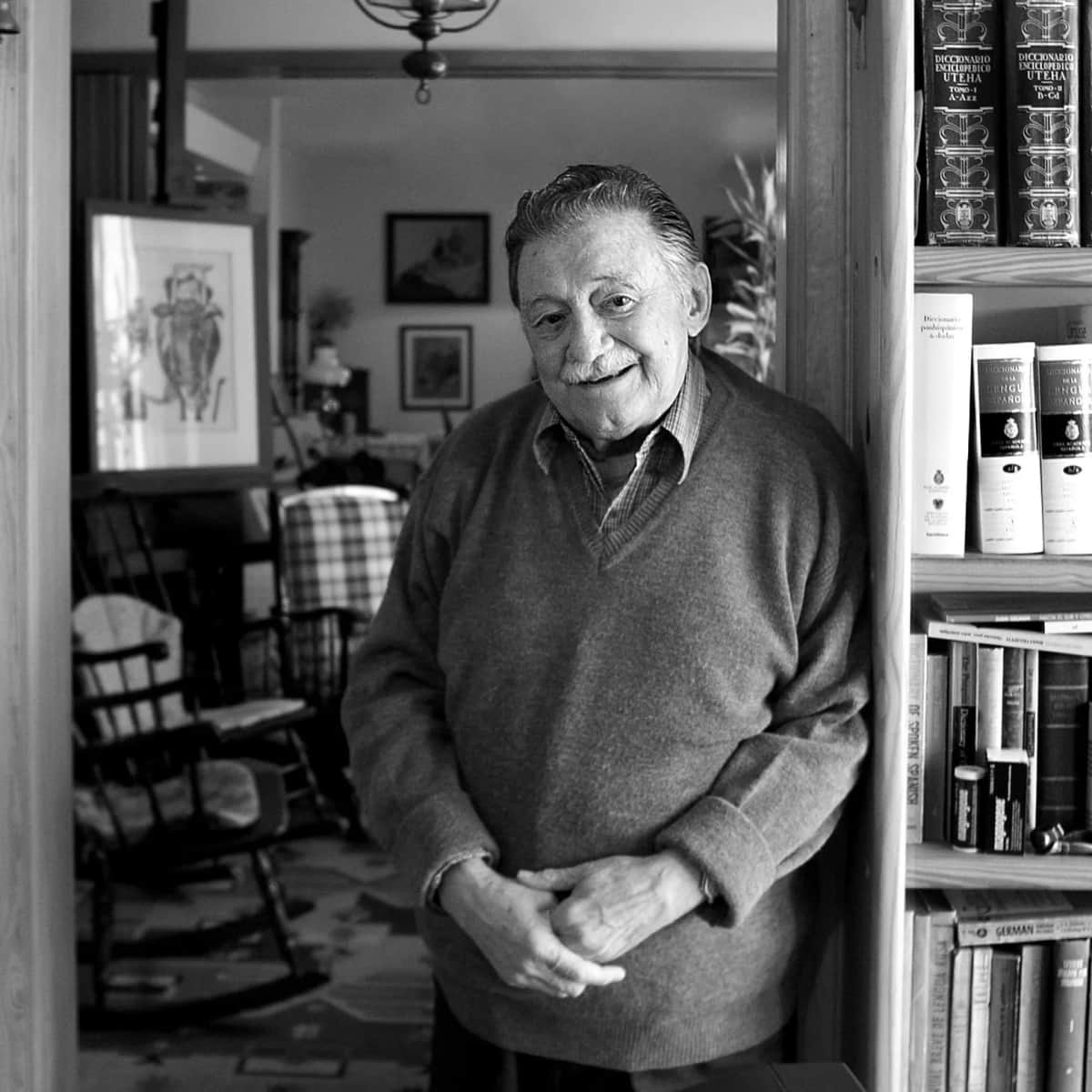 Benedetti: compromiso, exilio y la máscara de la simpleza