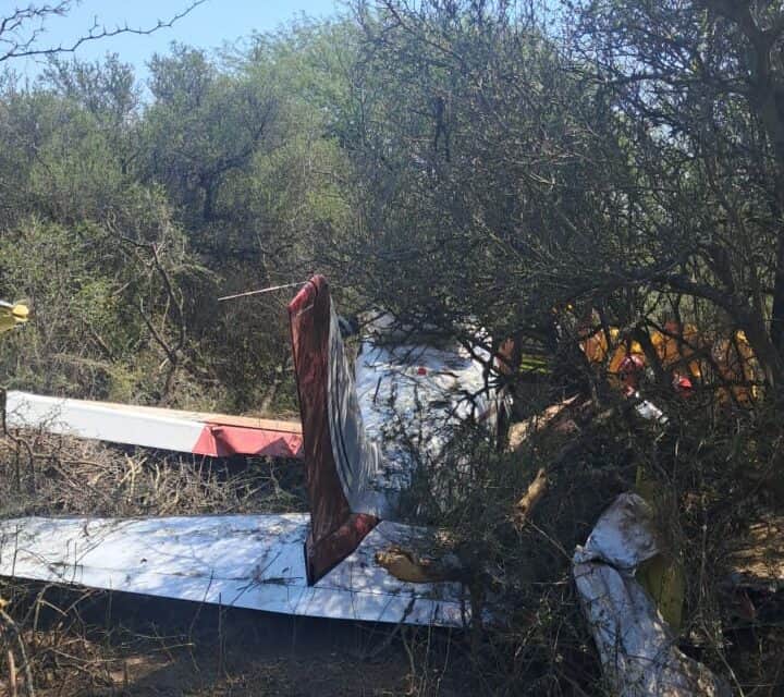 Cinco heridos al caer una avioneta en Coronel Olmedo