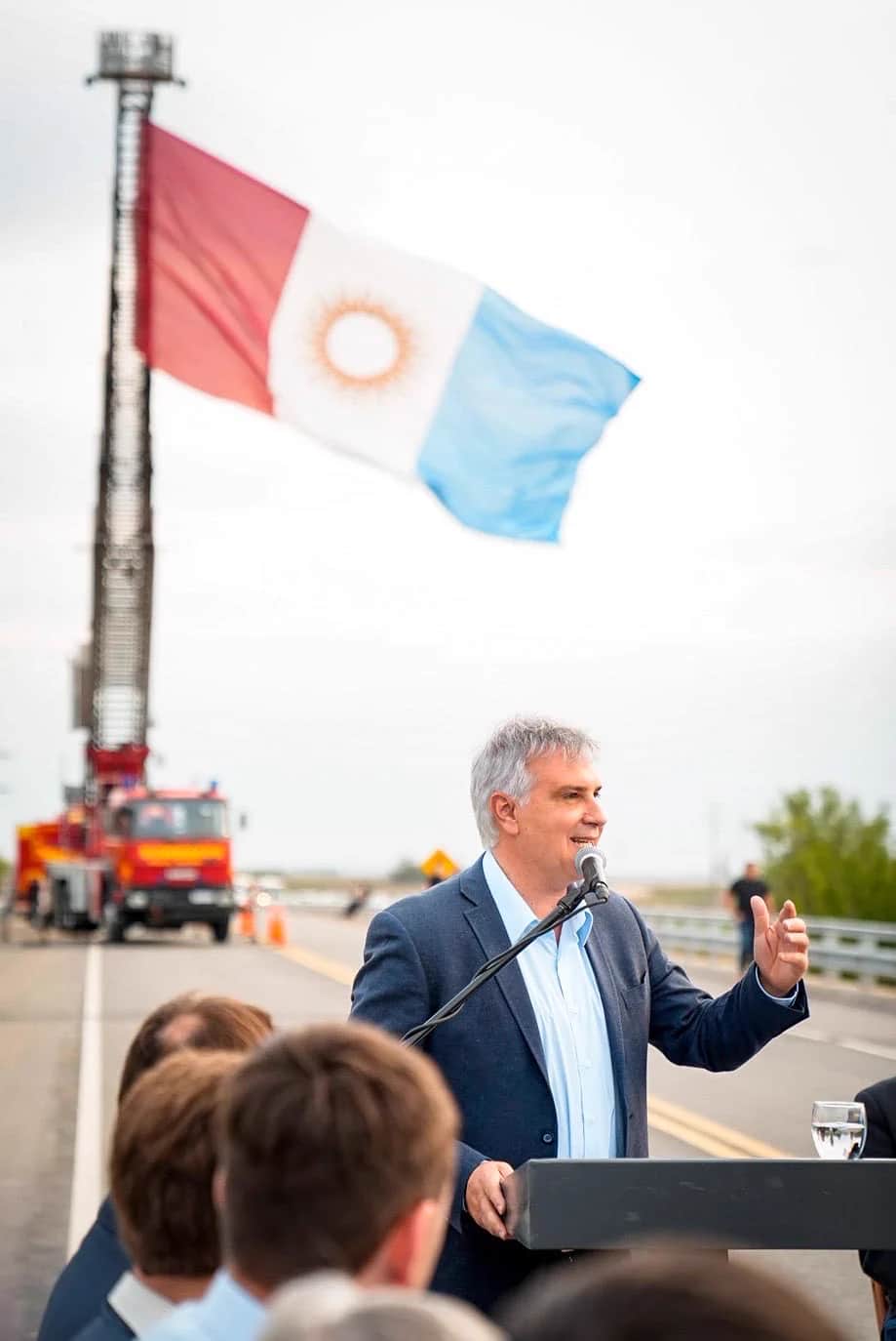 Llaryora apuesta a las obras y marca distancia con Milei de cara a la campaña